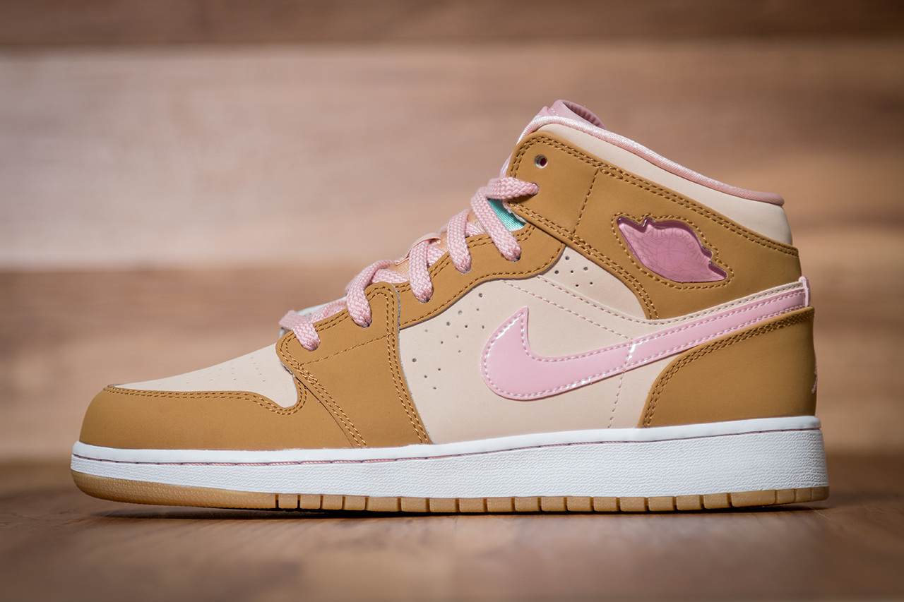 air jordan 1 mid wb gg, ... the ladies will get a special treatment from Jordan brand with the return of the “Hare” campaign. Bringing back the Air Jordan 1 Mid WB GG “ ...
